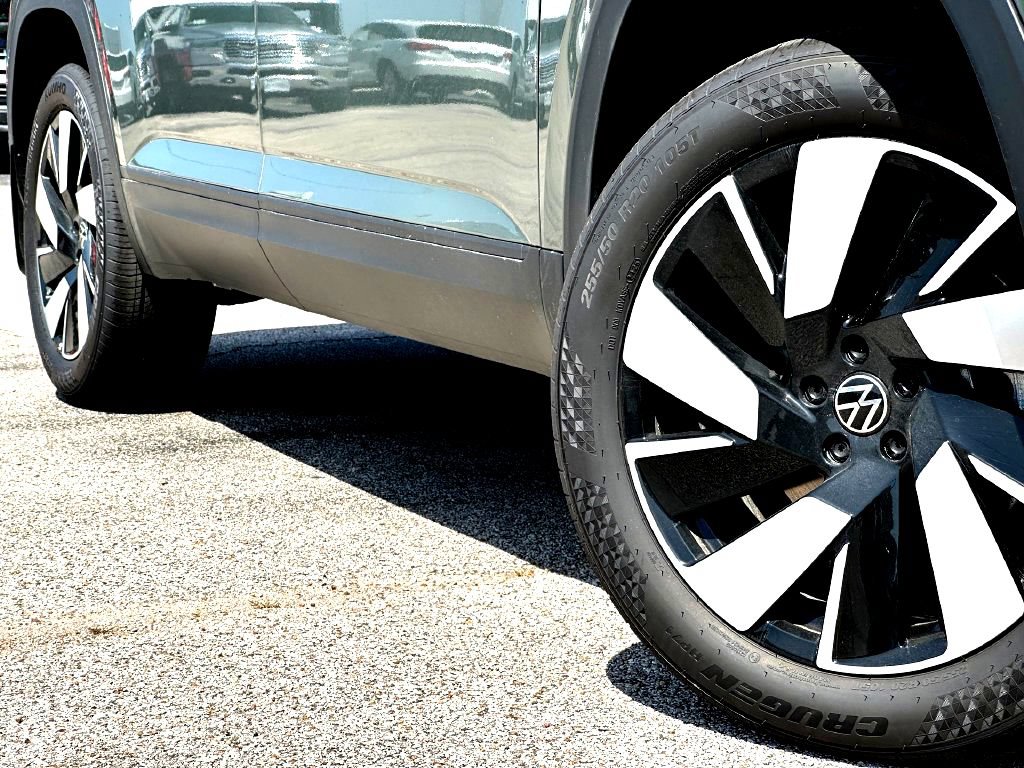 New 2026 Volkswagen Atlas Cross Sport SE w/Technology SUV