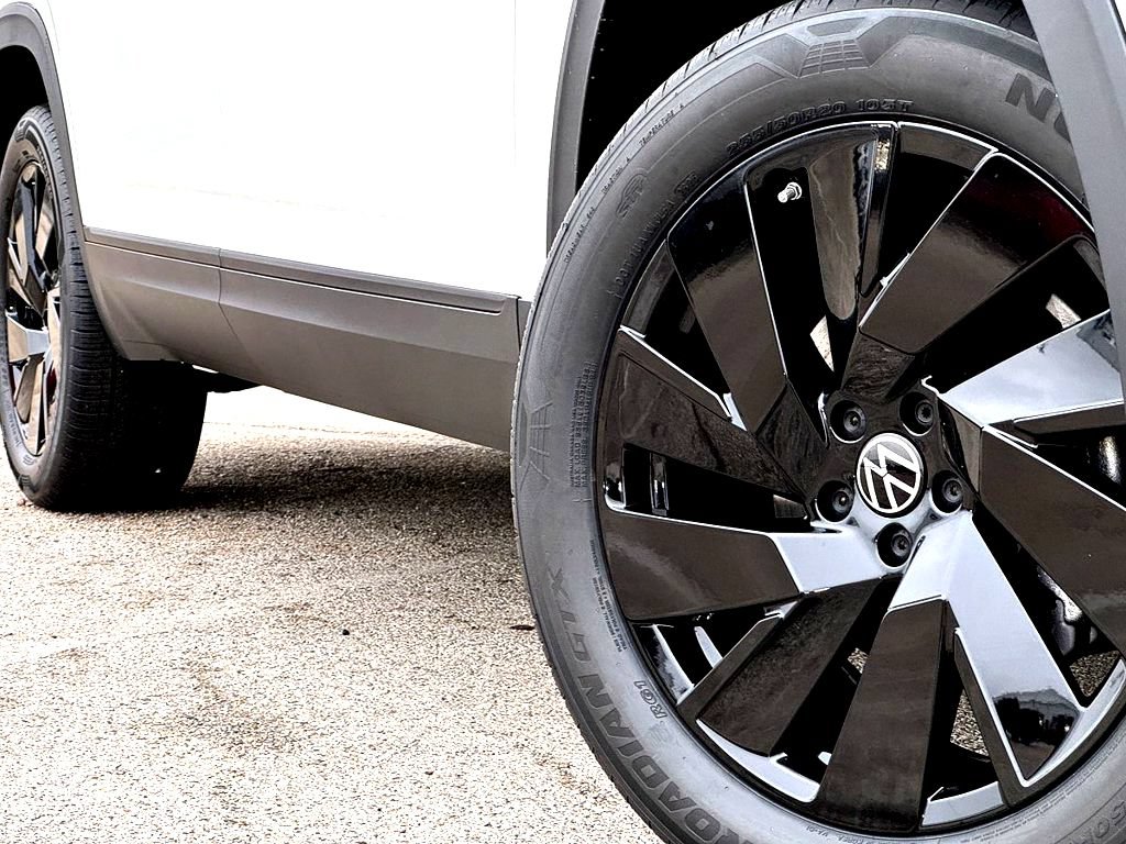 New 2026 Volkswagen Atlas SE w/Technology SUV