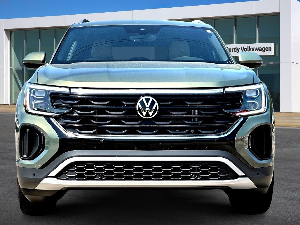 New 2026 Volkswagen Atlas Cross Sport SE w/Technology SUV