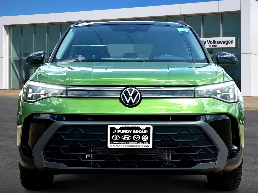 New 2026 Volkswagen Taos 1.5T SE Black SUV