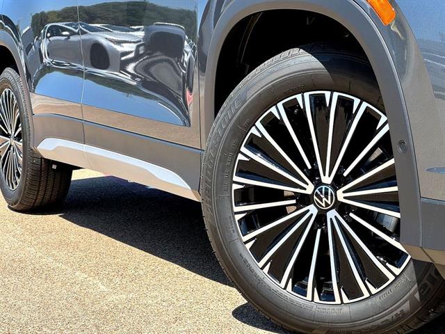 New 2026 Volkswagen Tiguan S SUV