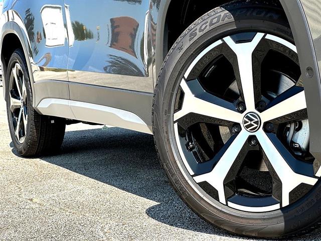 New 2026 Volkswagen Tiguan SE SUV
