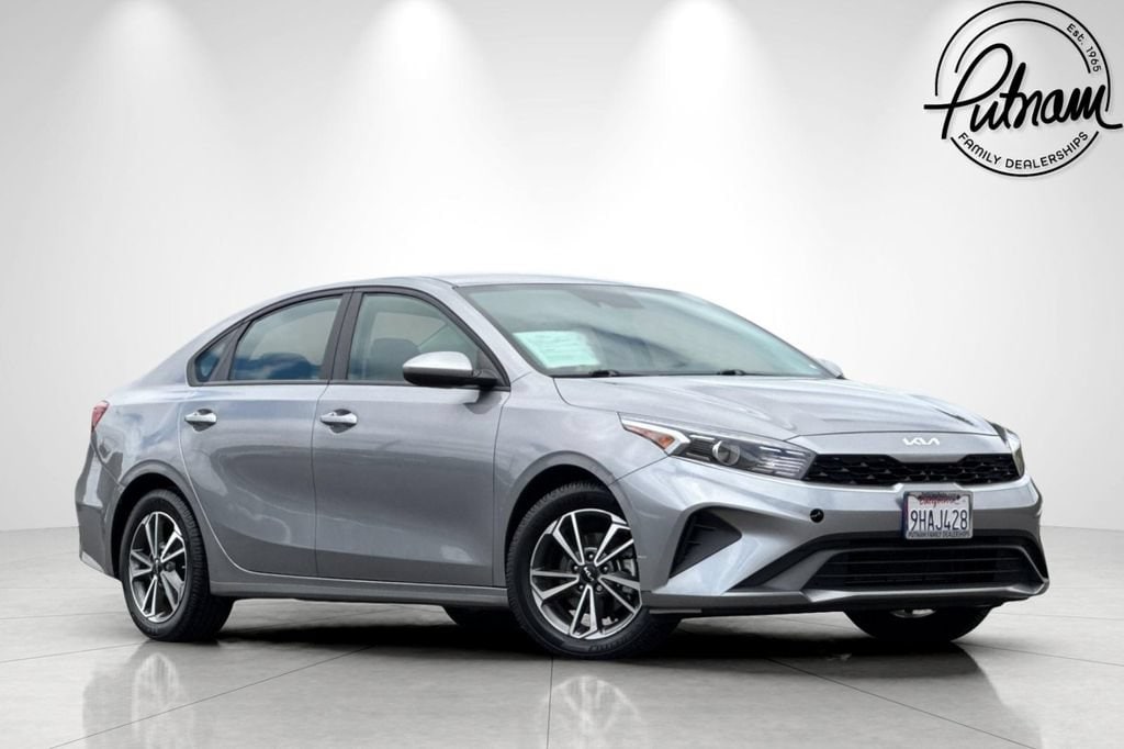 2023 Kia Forte LXS
