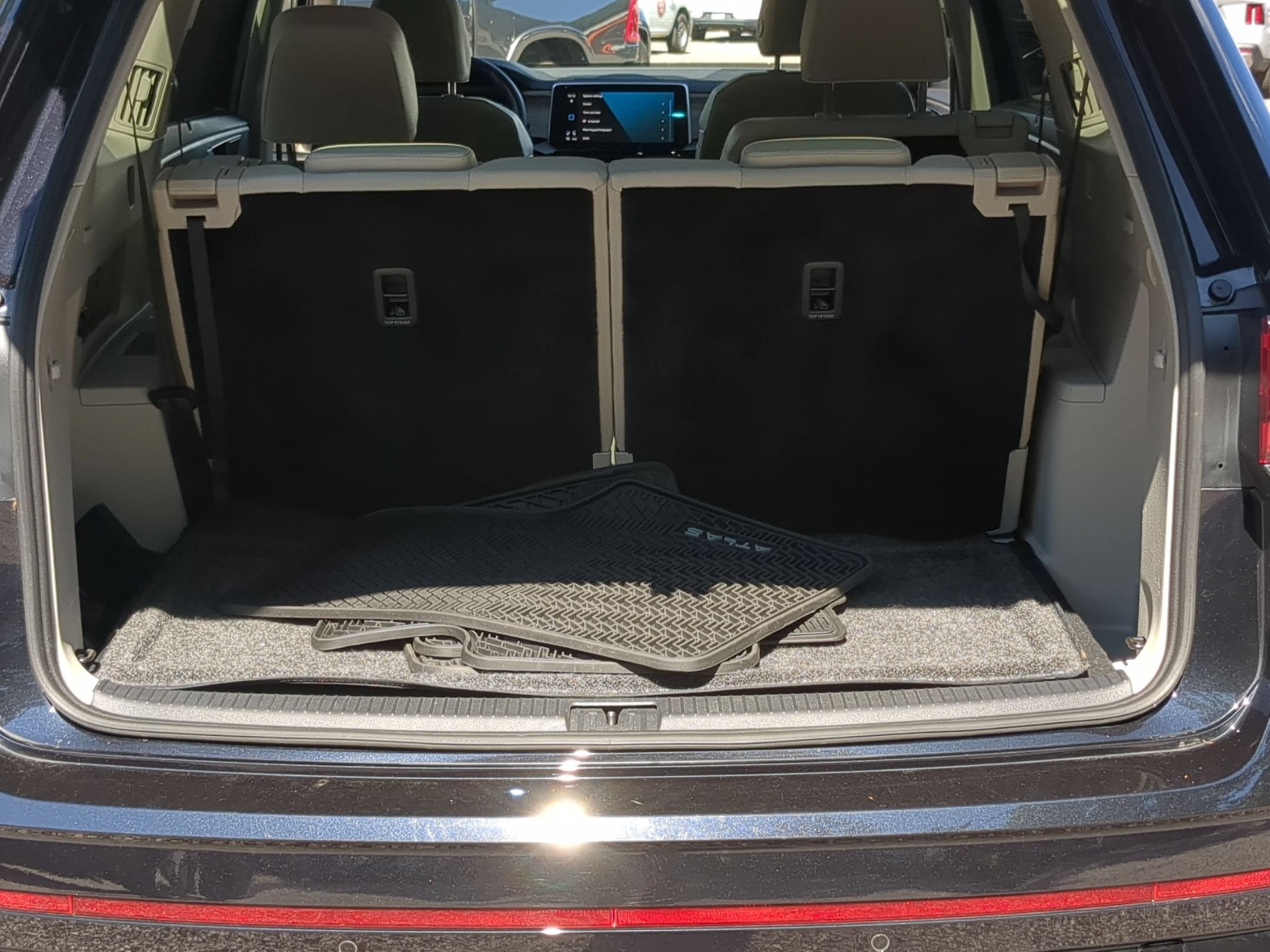 Used 2025 Volkswagen Atlas 2.0T SEL Premium R-Line SUV