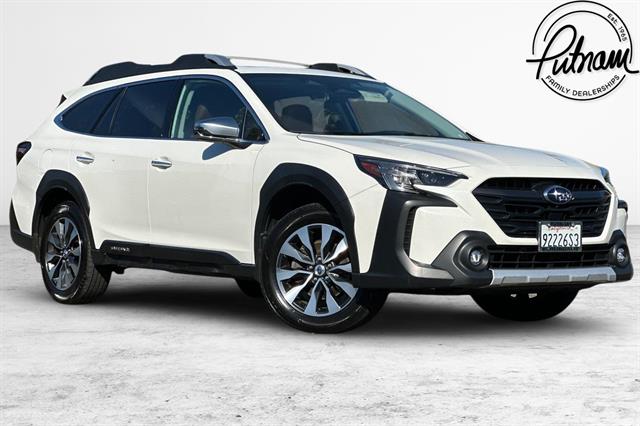 2023 Subaru Outback Touring