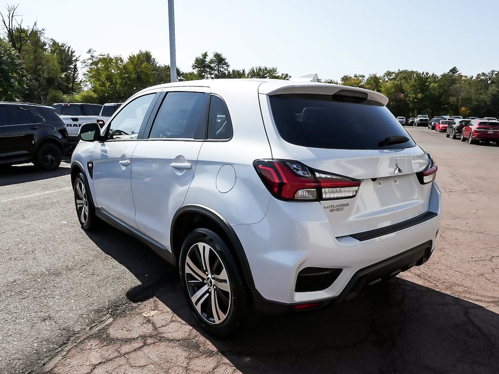 New 2027 Mitsubishi Outlander Sport 2.0 ES SUV