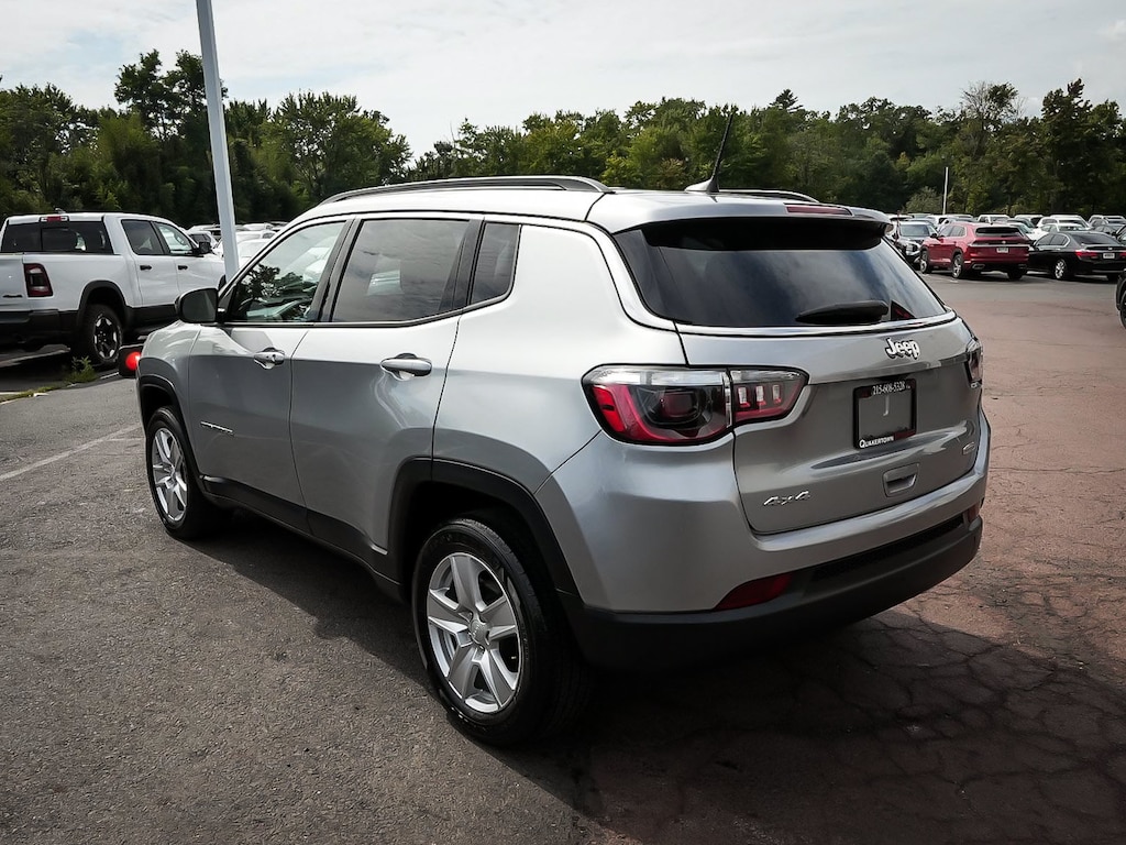 Used 2022 Jeep Compass Latitude SUV