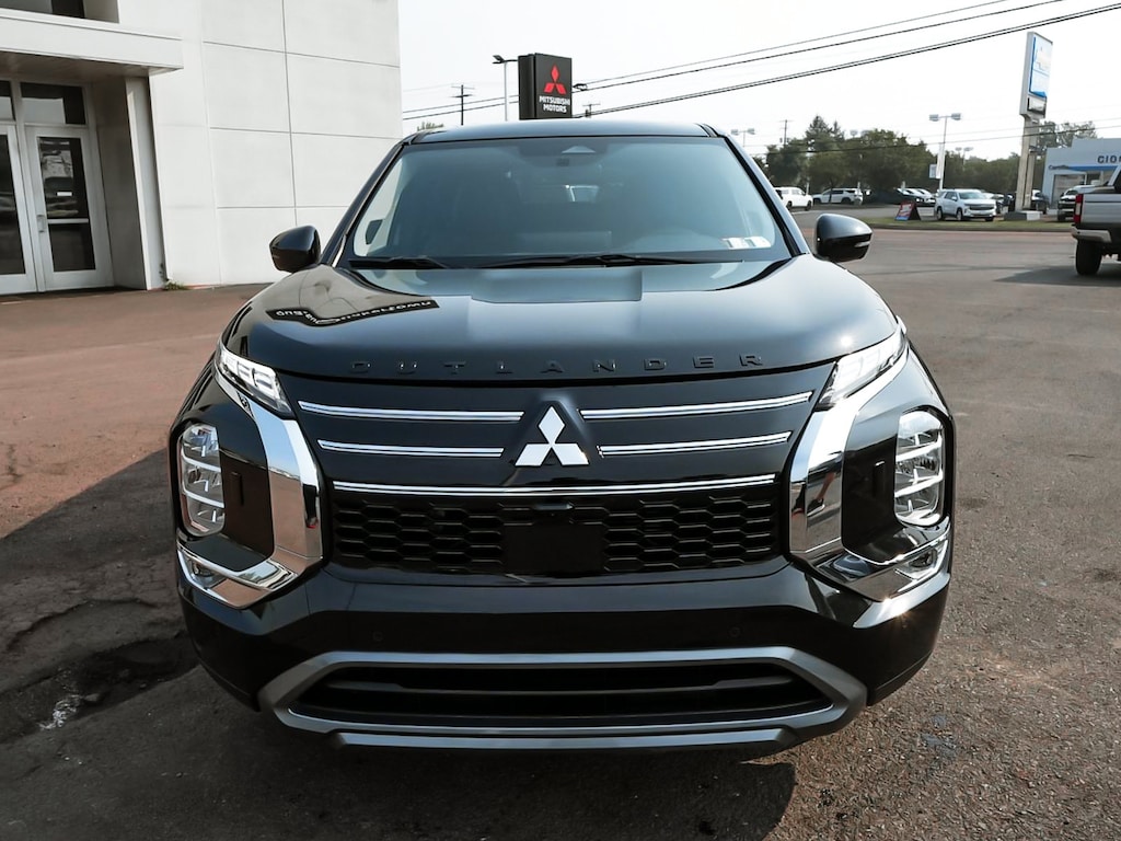 New 2026 Mitsubishi Outlander Plug-In Hybrid SE SUV