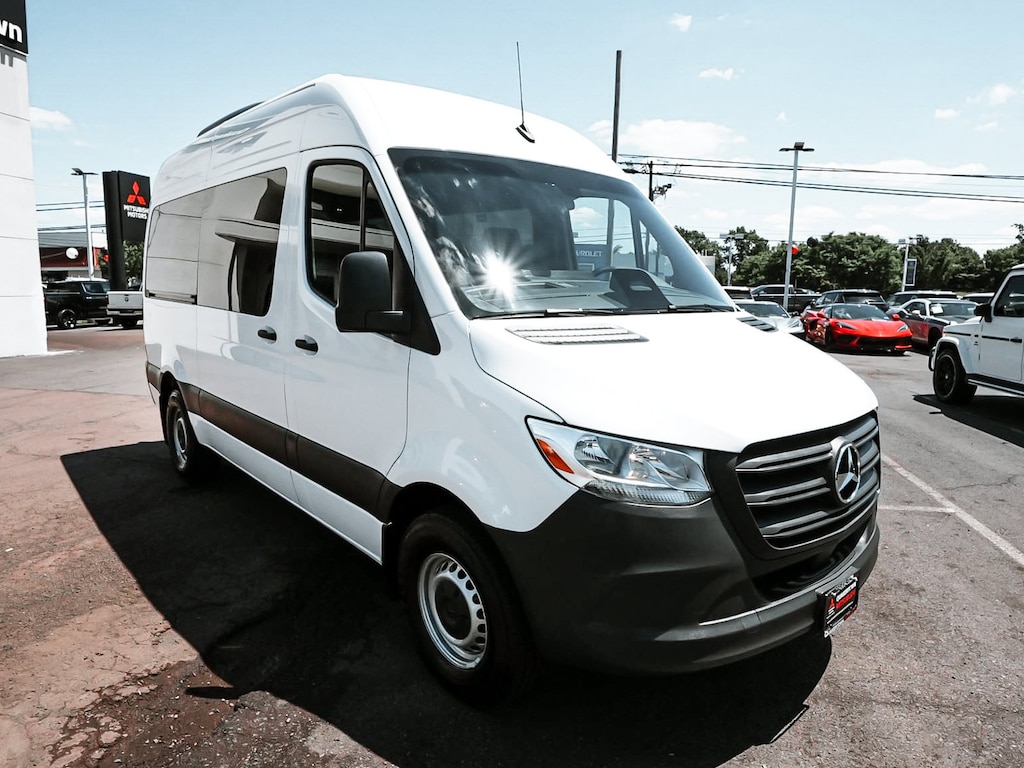 Used 2026 Mercedes-Benz Sprinter Passenger Van Standard Roof 4-Cyl Diesel 2500 Standard Roof I4 Diesel 144 RWD