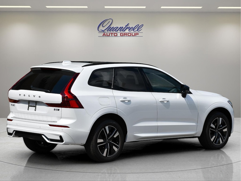 Used 2027 Volvo XC60 B5 Core SUV