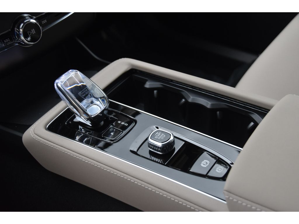 2026 Volvo XC90 Plus - Photo 36