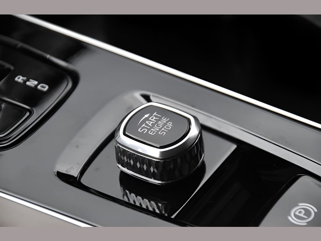 2026 Volvo XC90 Plus - Photo 37