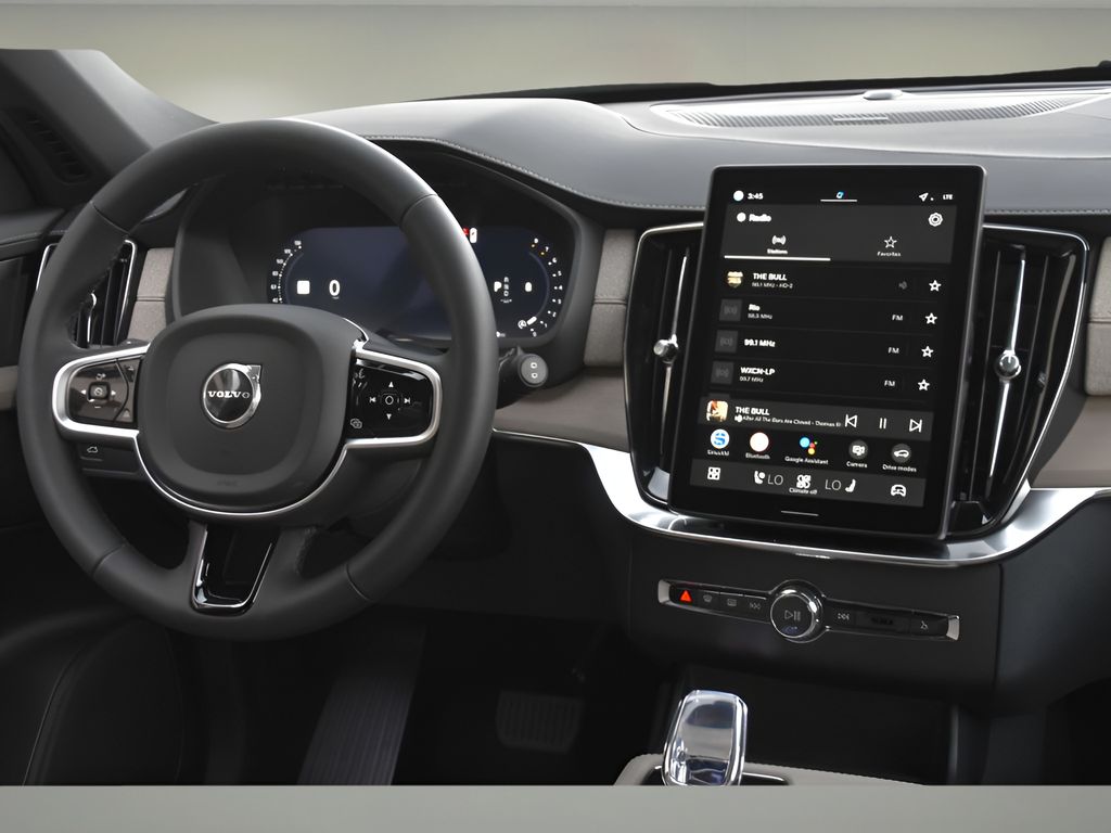 2026 Volvo XC90 Plus - Photo 18