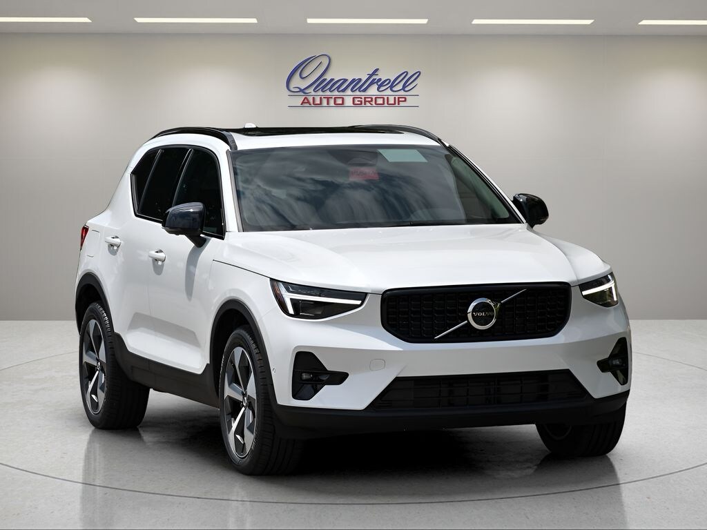Used 2026 Volvo XC40 B5 Plus SUV