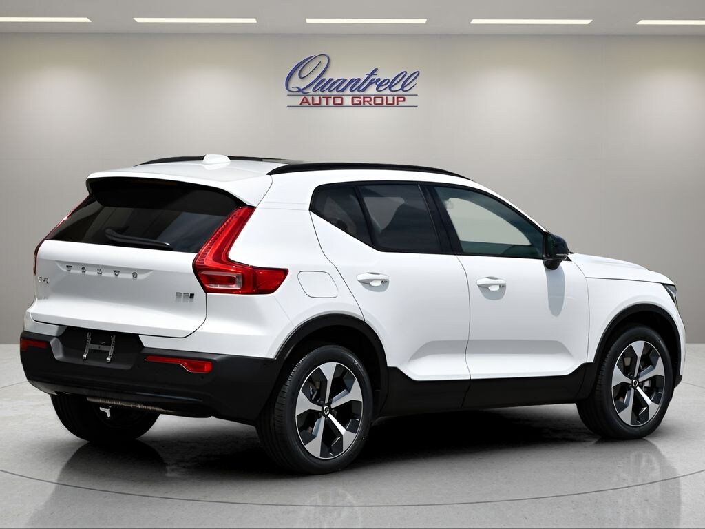 Used 2026 Volvo XC40 B5 Plus SUV