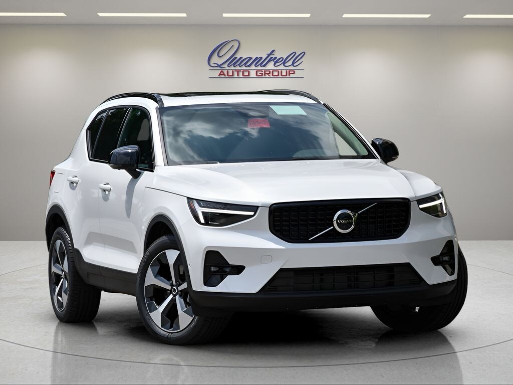 Used 2026 Volvo XC40 B5 Plus SUV