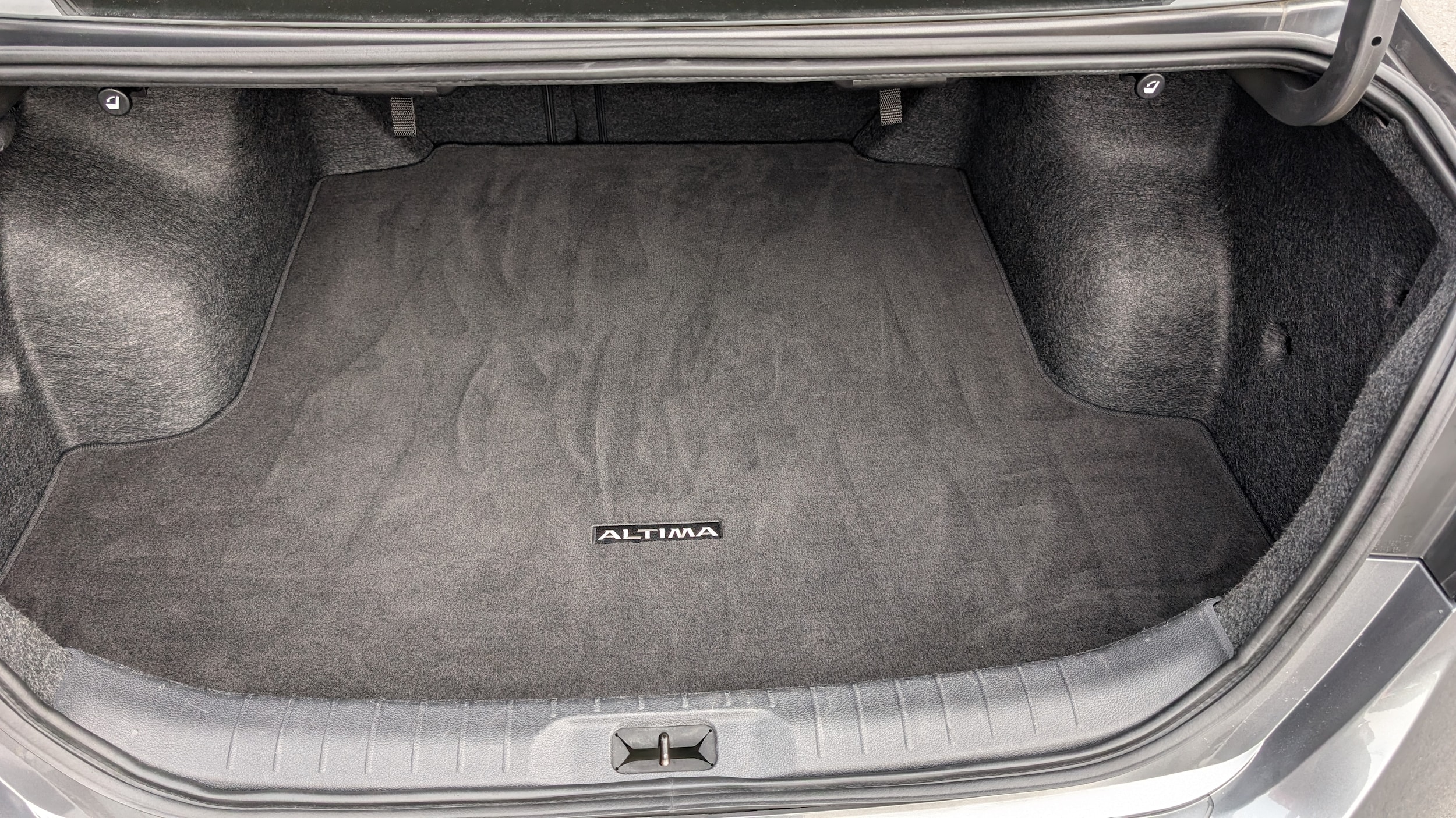 2025 Nissan Altima SV - Photo 19