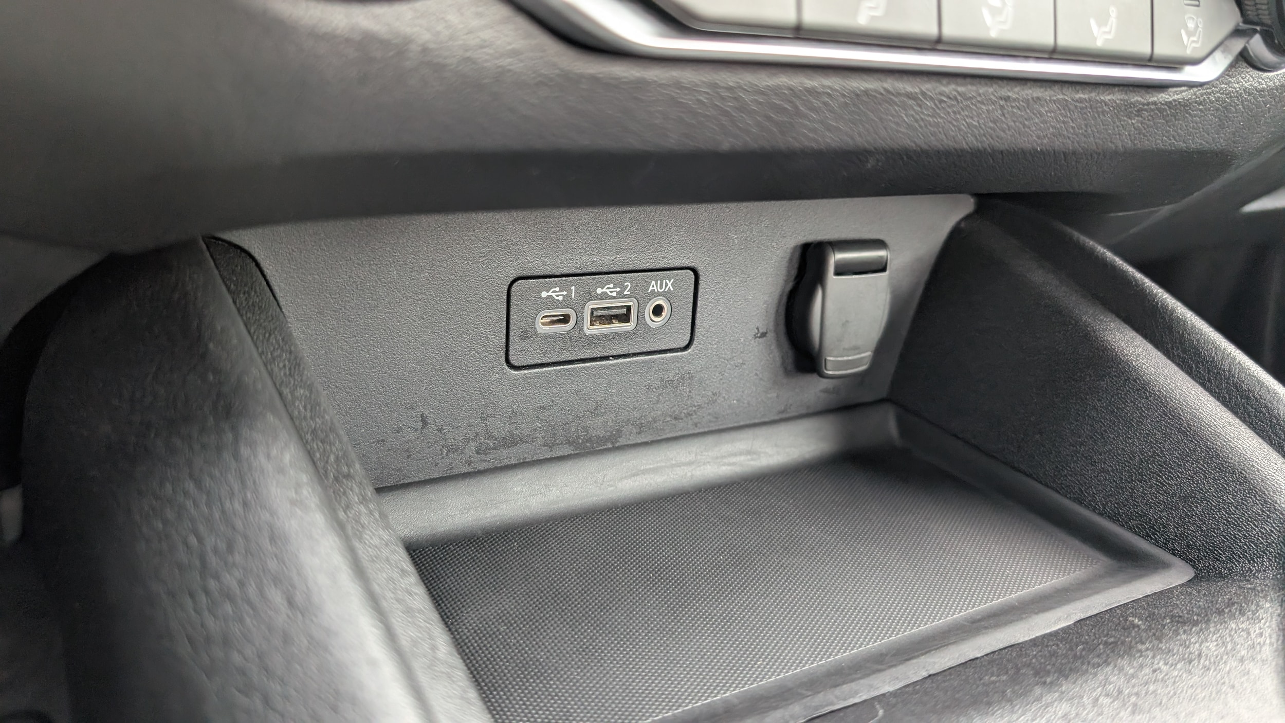 2025 Nissan Altima SV - Photo 29