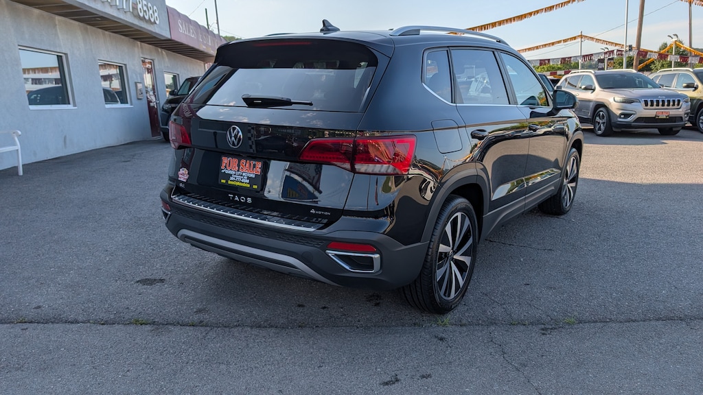 Used 2023 Volkswagen Taos 1.5T SE SUV