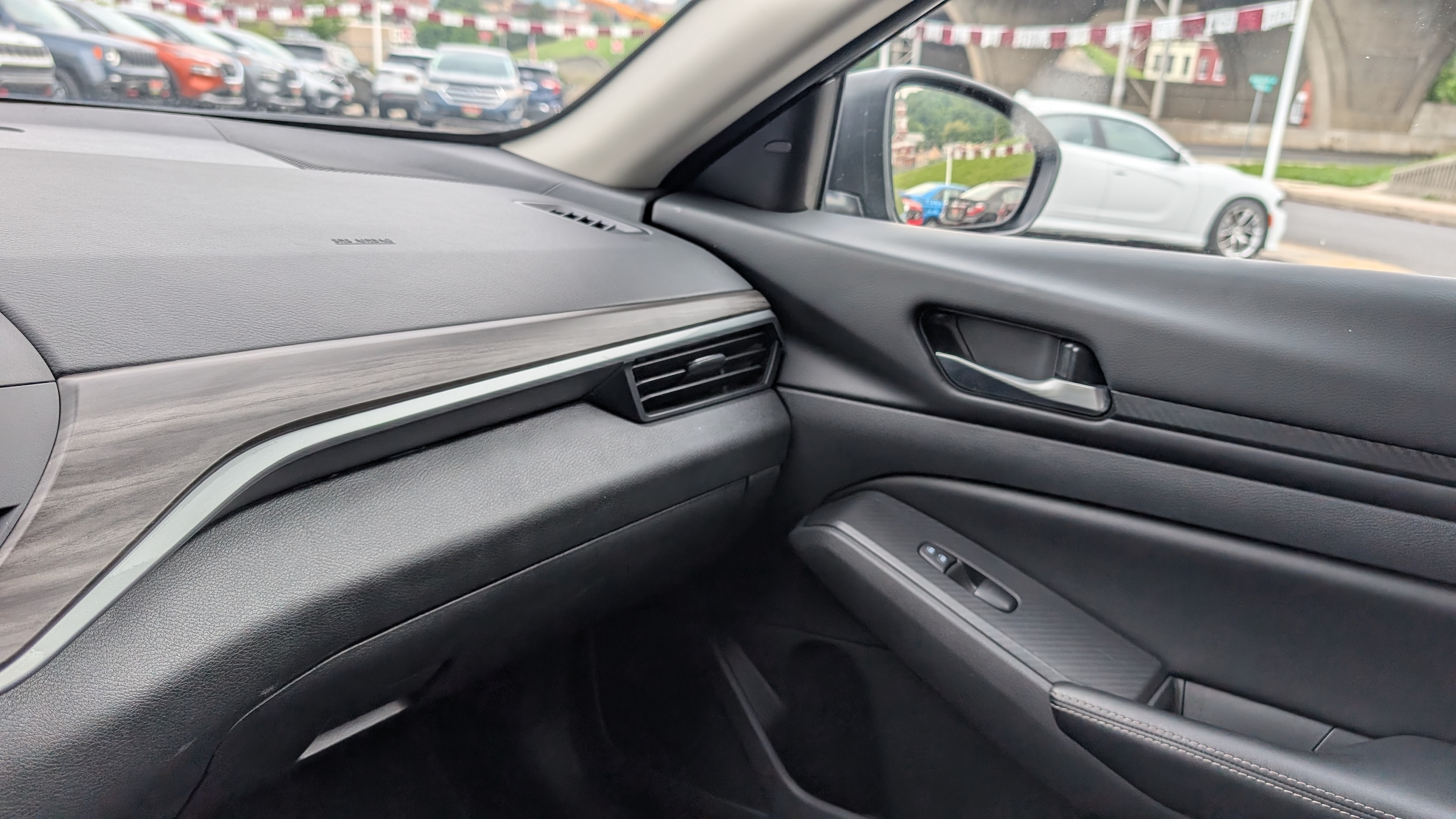 2025 Nissan Altima SV - Photo 33