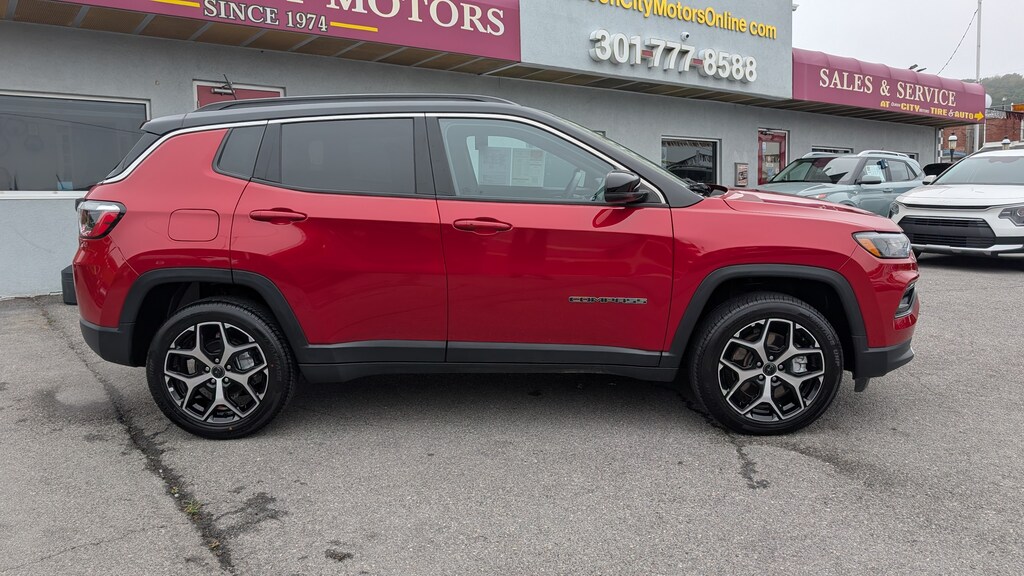 Used 2025 Jeep Compass Limited SUV