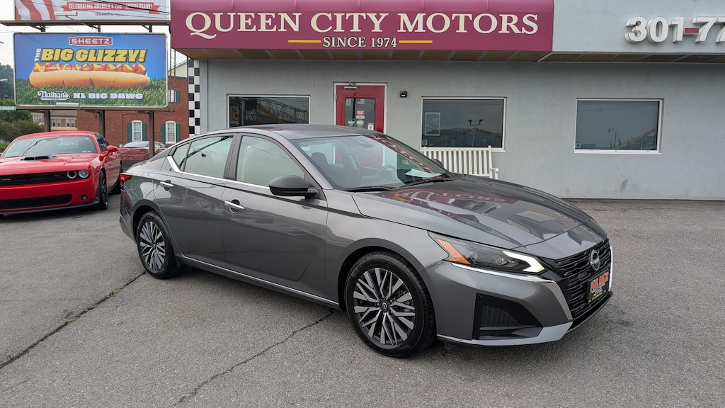 Used 2025 Nissan Altima 2.5 SV Sedan