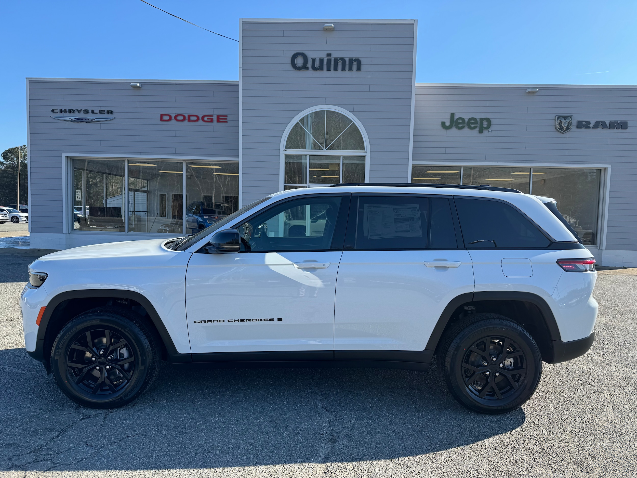 2026 Jeep Grand Cherokee Laredo