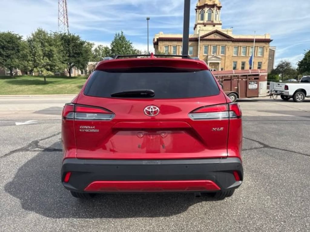 Used 2024 Toyota Corolla Cross XLE SUV