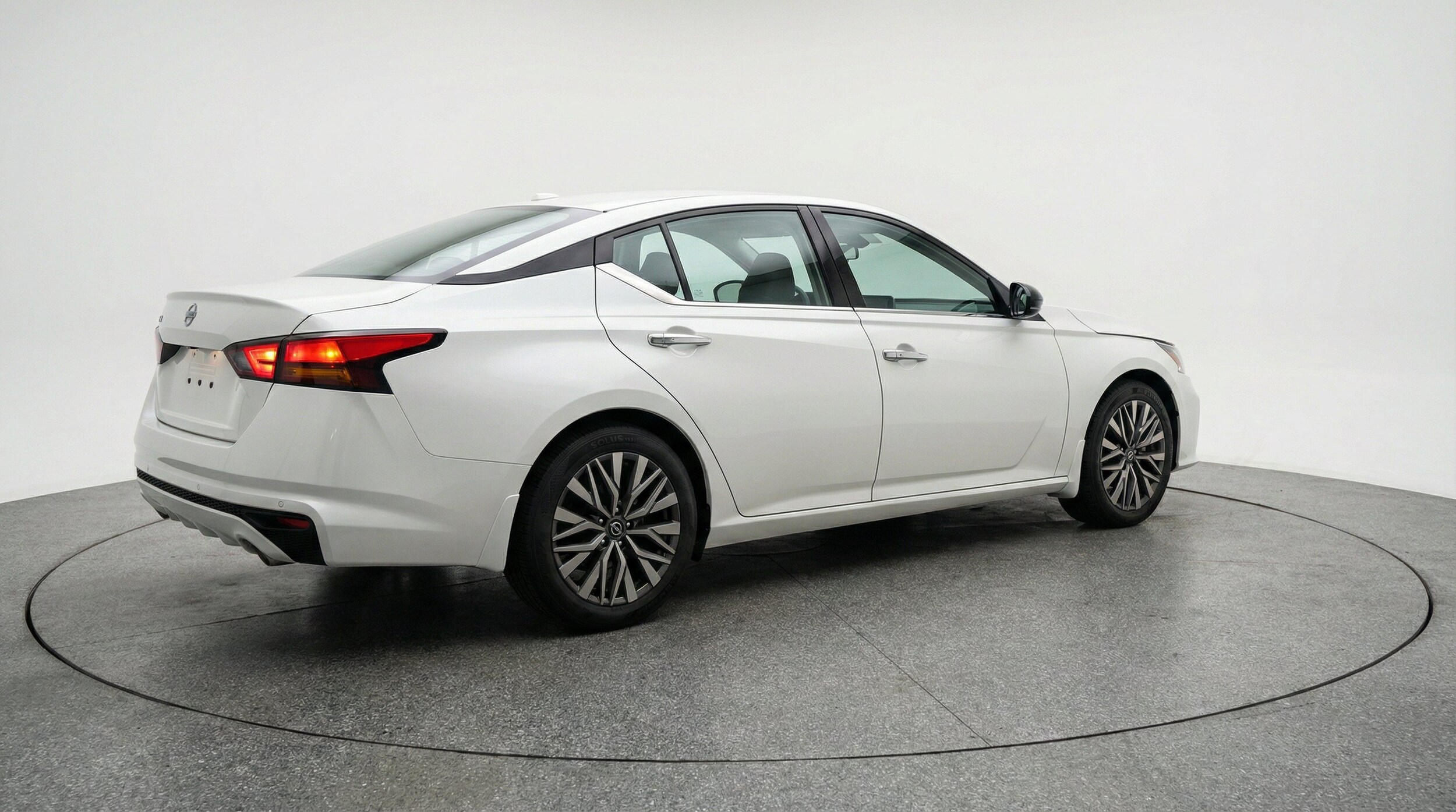 Thumbnail: 2025 Nissan Altima - 9