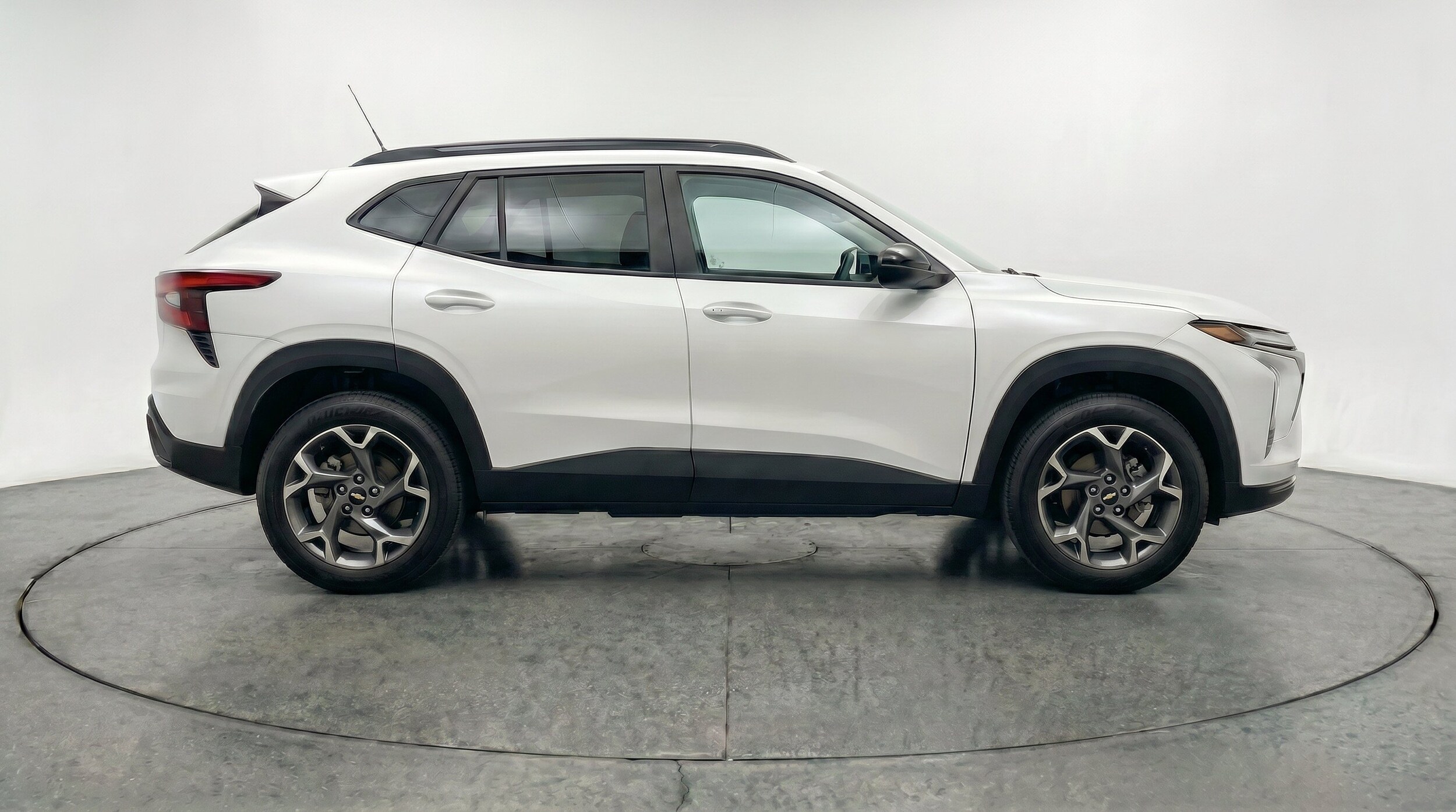 Thumbnail: 2025 Chevrolet Trax - 10