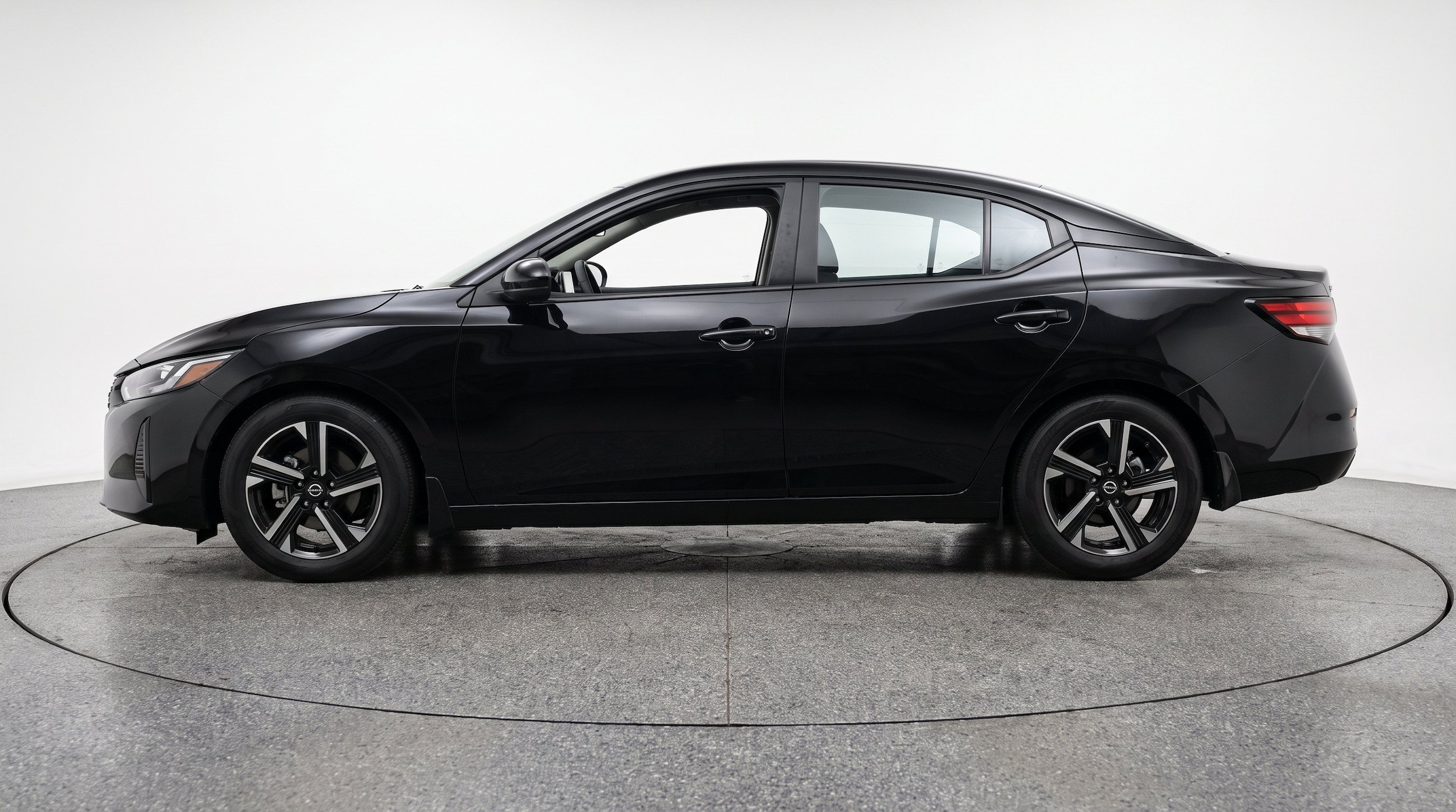 Thumbnail: 2025 Nissan Sentra - 5
