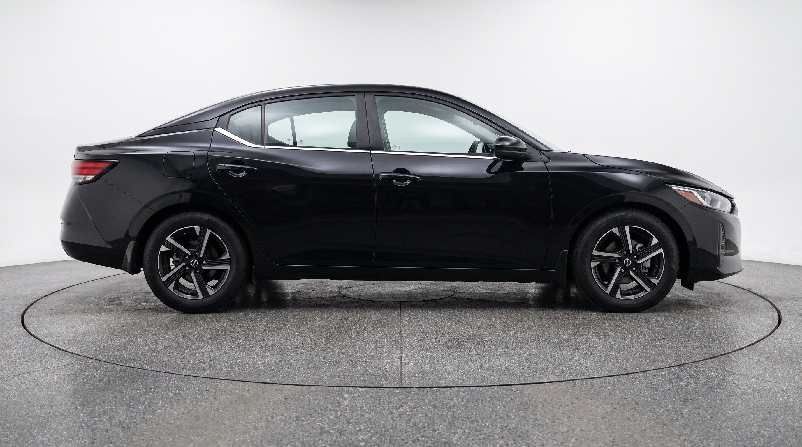 Thumbnail: 2025 Nissan Sentra - 10