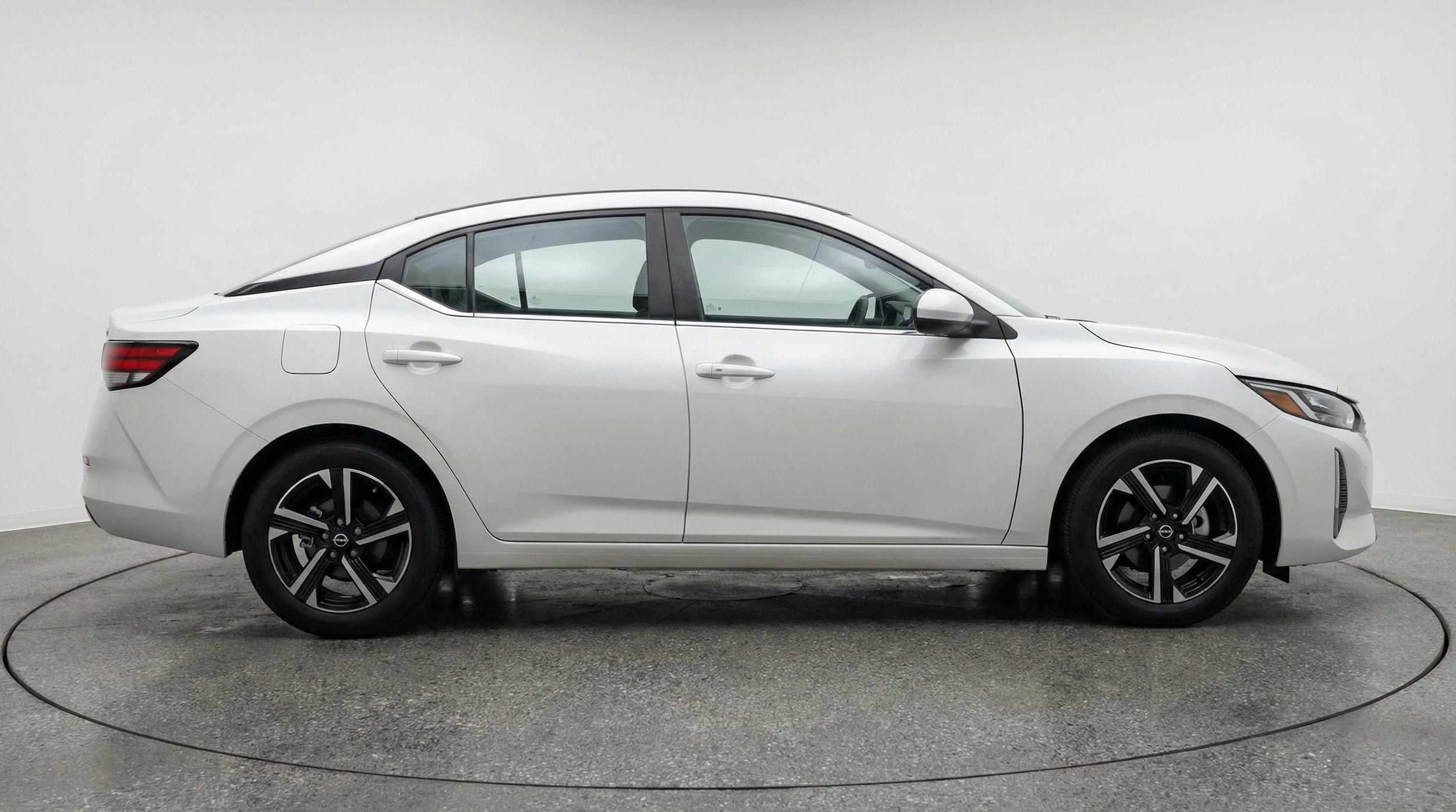 Thumbnail: 2025 Nissan Sentra - 10