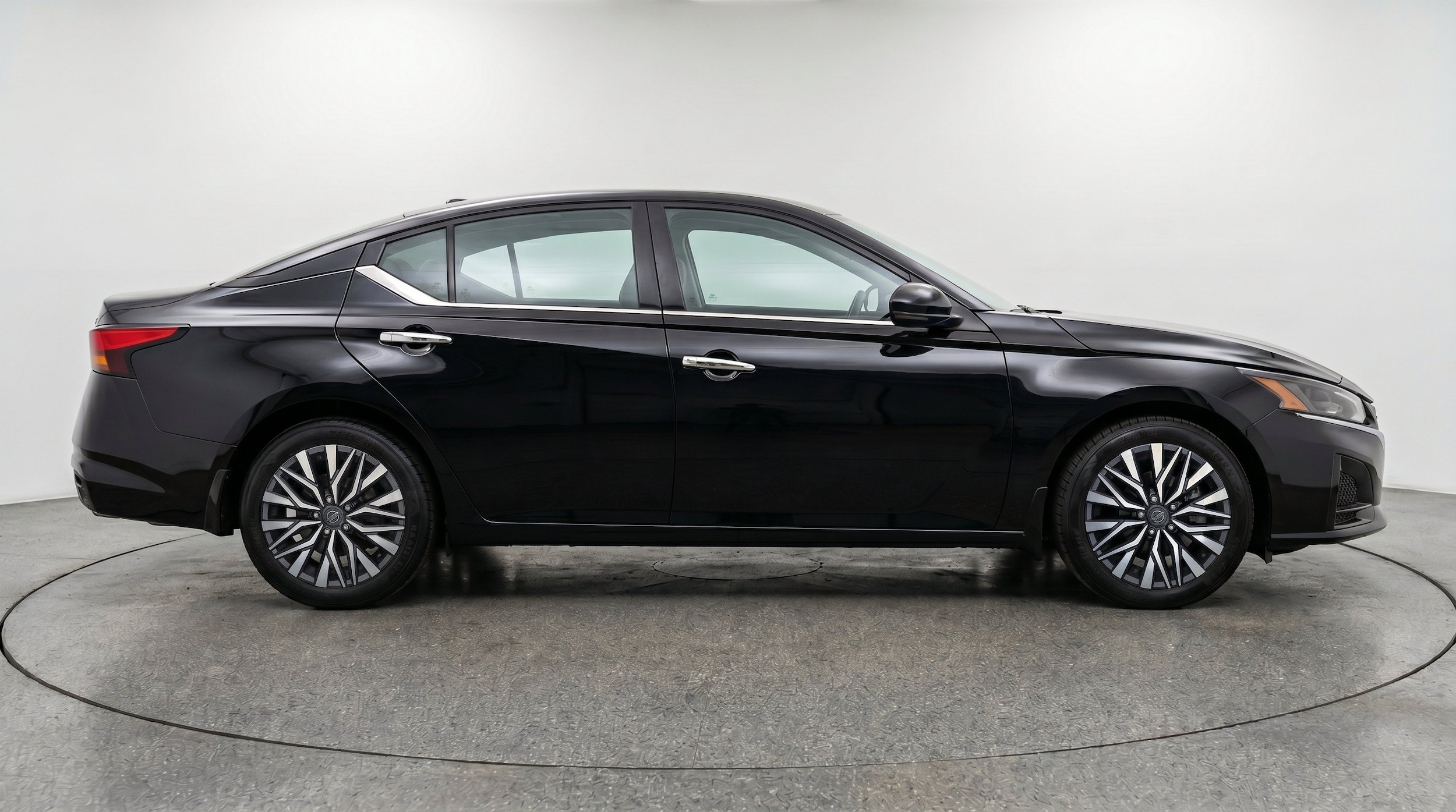 Thumbnail: 2025 Nissan Altima - 10