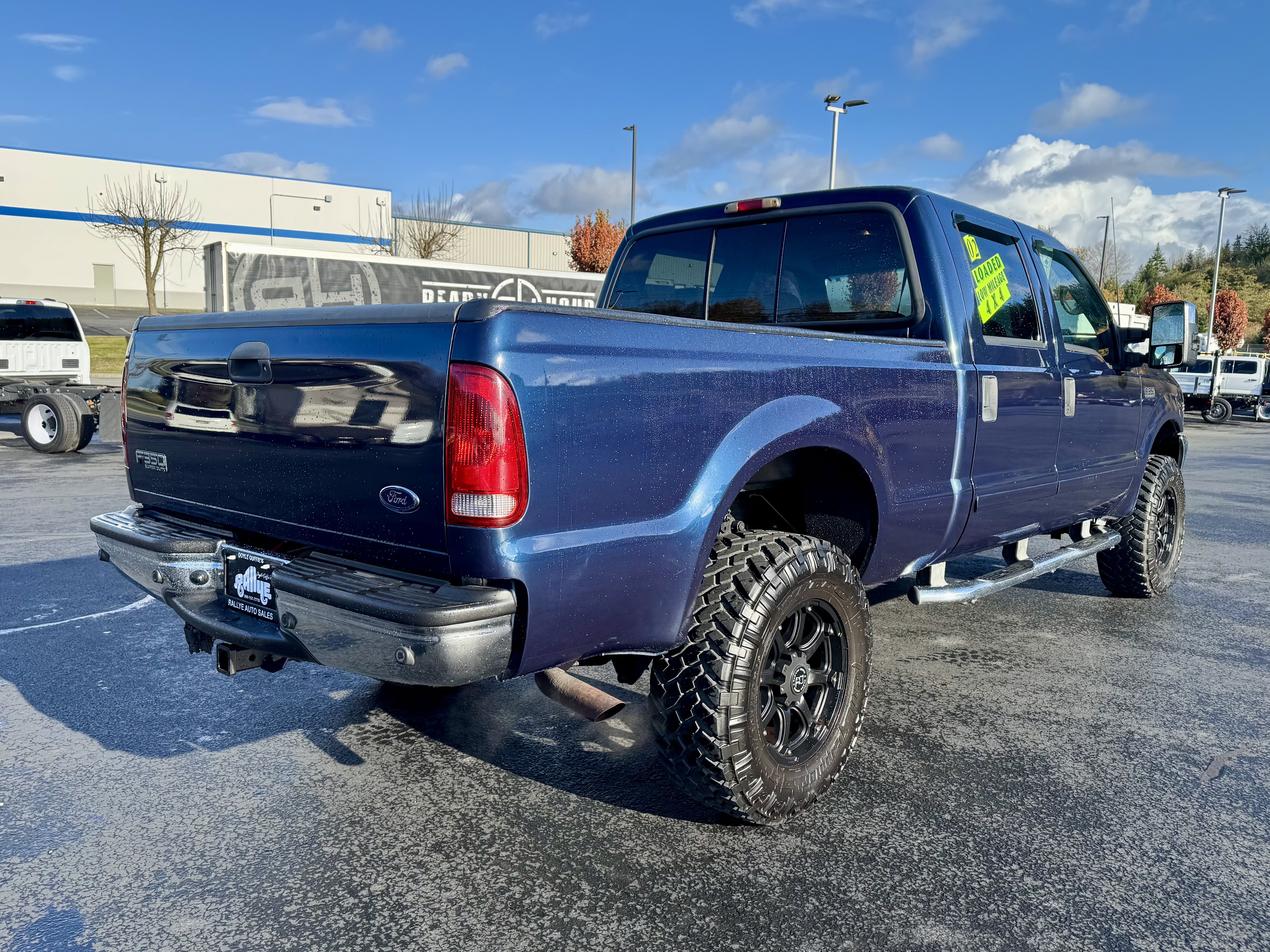 Used 2002 Ford Super Duty F-350 SRW Lariat 4WD Crew Cab 156 Lariat 4WD