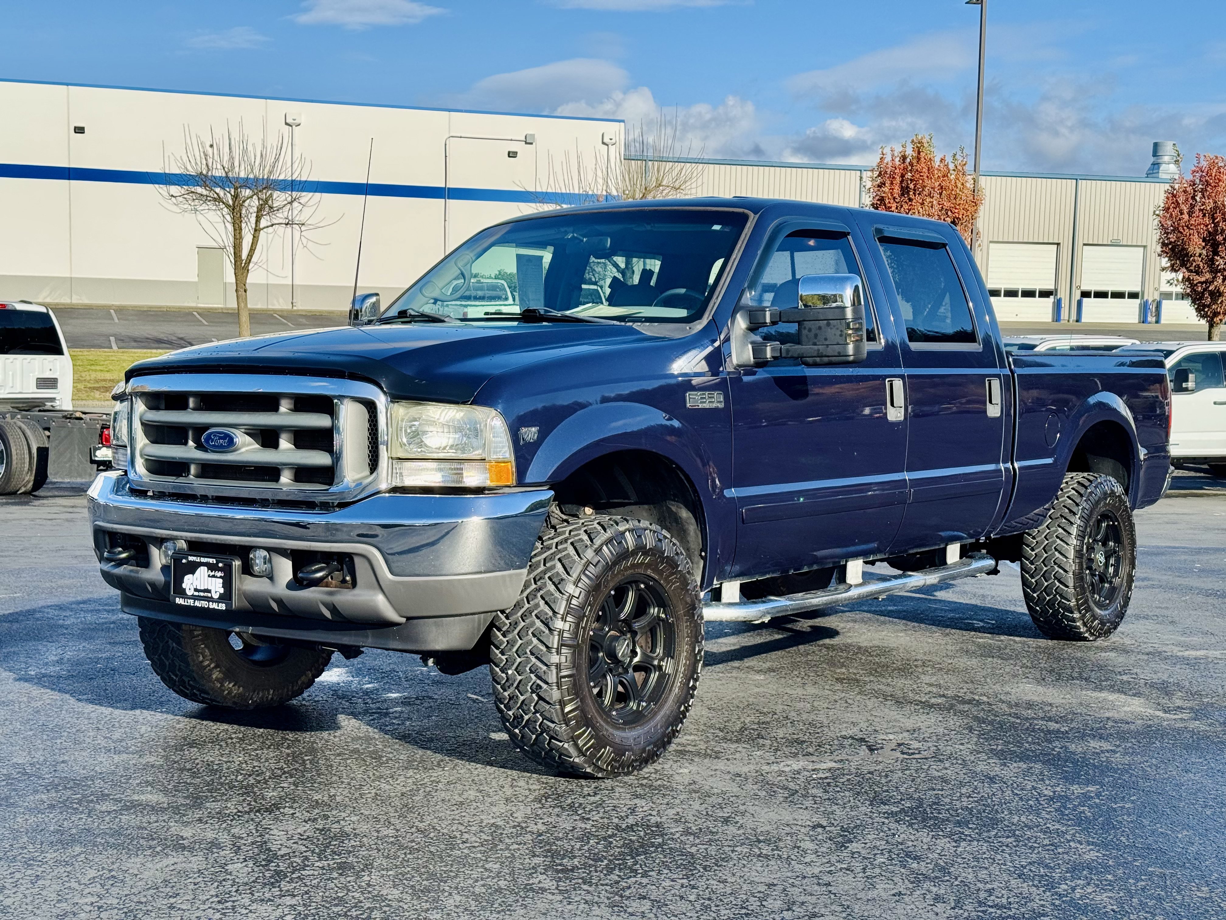 Used 2002 Ford Super Duty F-350 SRW Lariat 4WD Crew Cab 156 Lariat 4WD