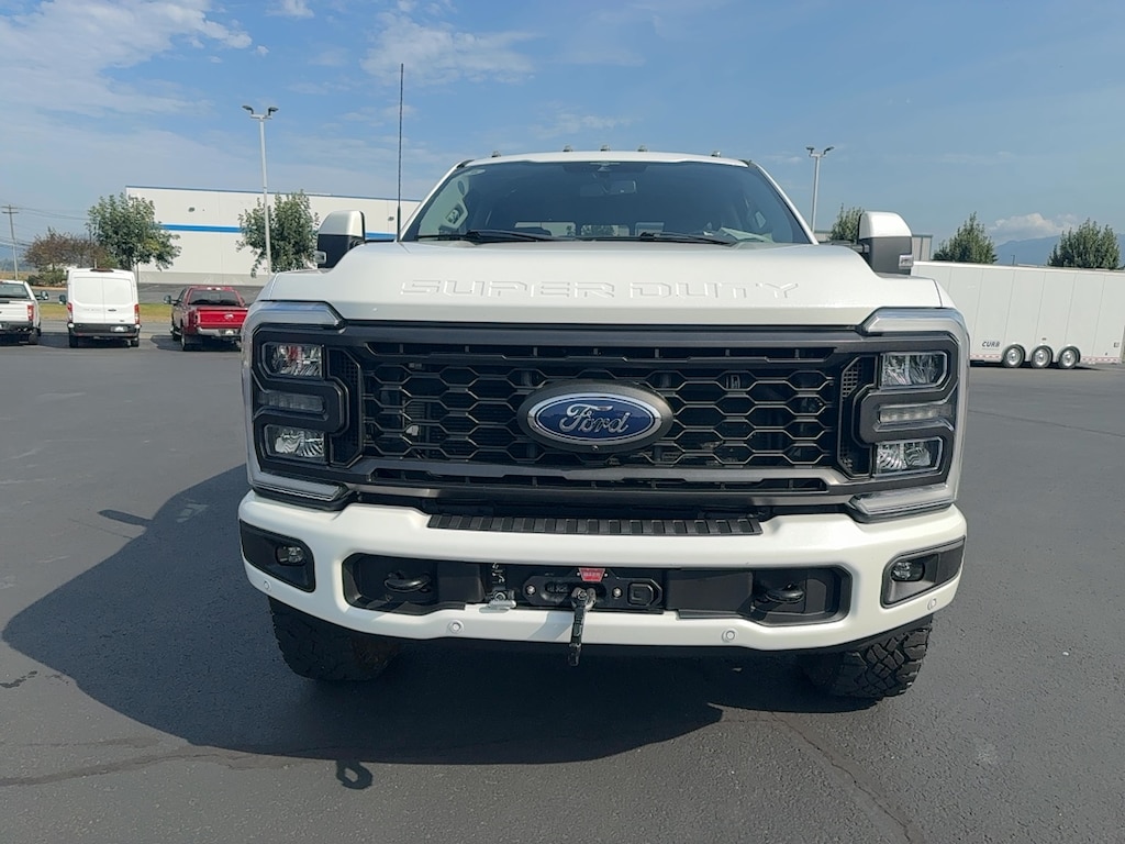 Used 2023 Ford F-350 LARIAT TREMOR Truck Crew Cab