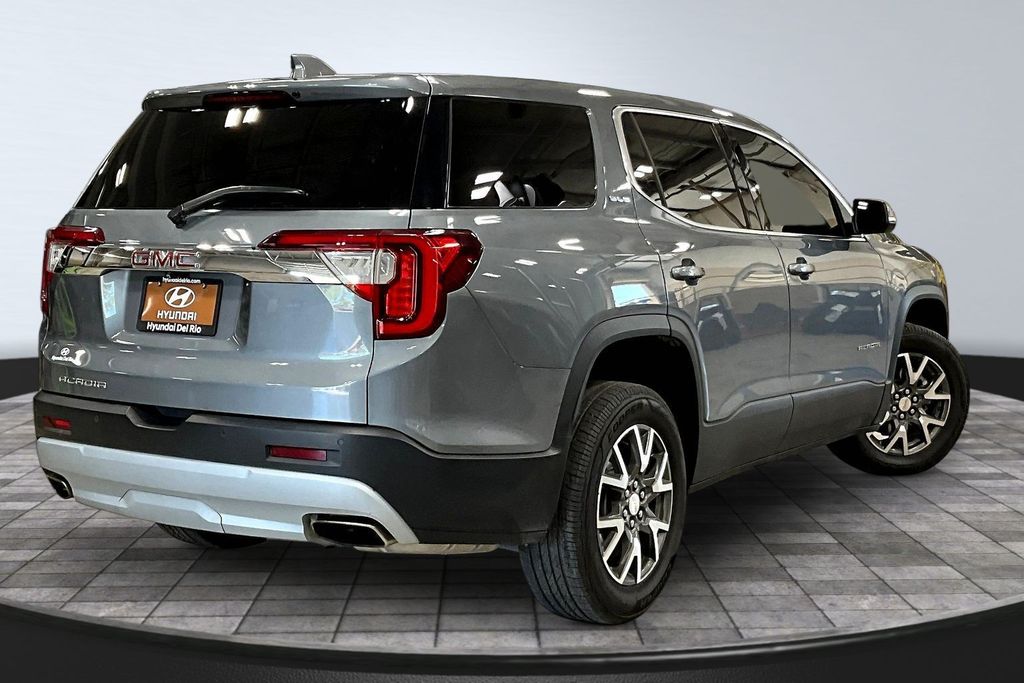 2022 GMC Acadia SLE - Photo 7