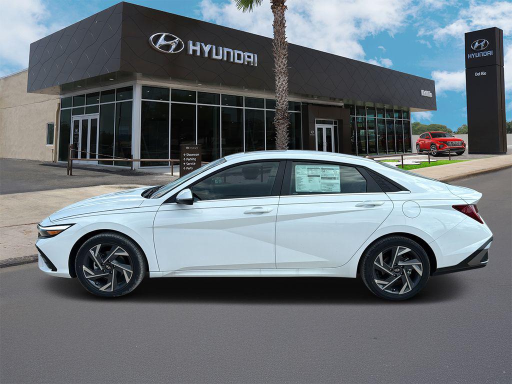 2025 Hyundai Elantra Limited - Photo 5