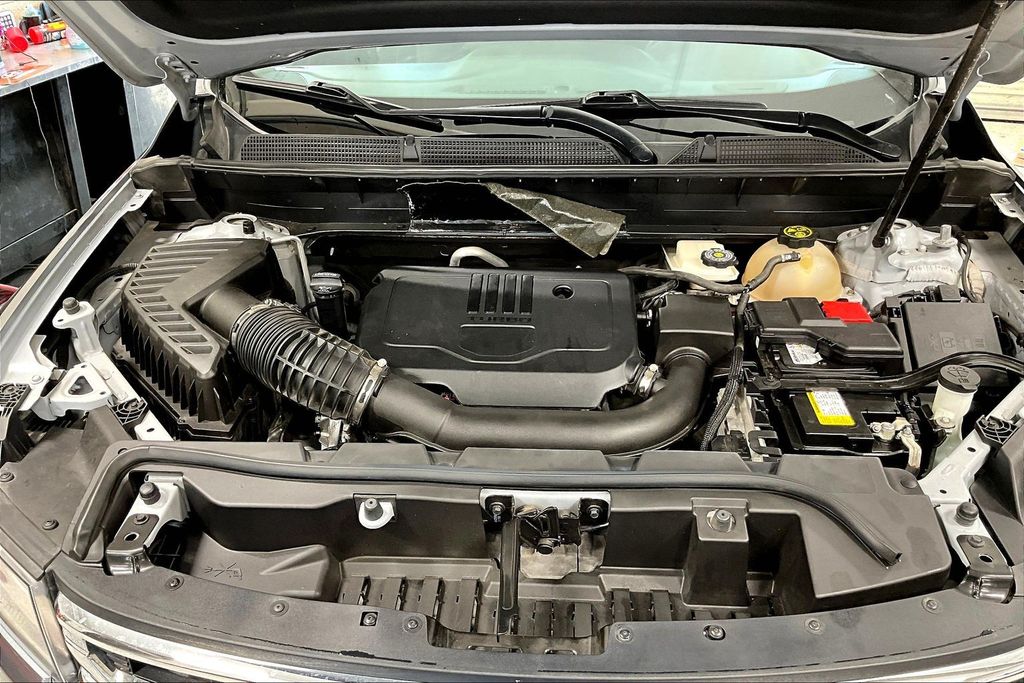 2022 GMC Acadia SLE - Photo 28