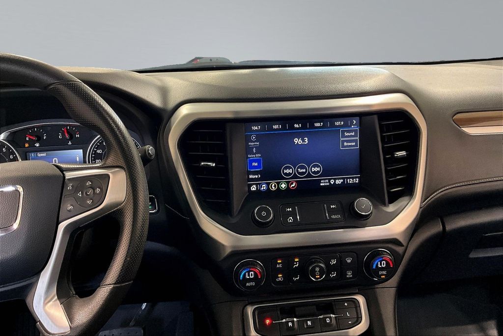 2022 GMC Acadia SLE - Photo 10