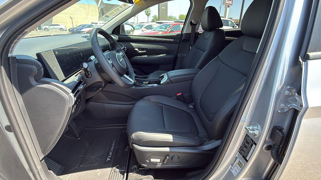 2025 Hyundai Tucson SEL Convenience - Photo 11