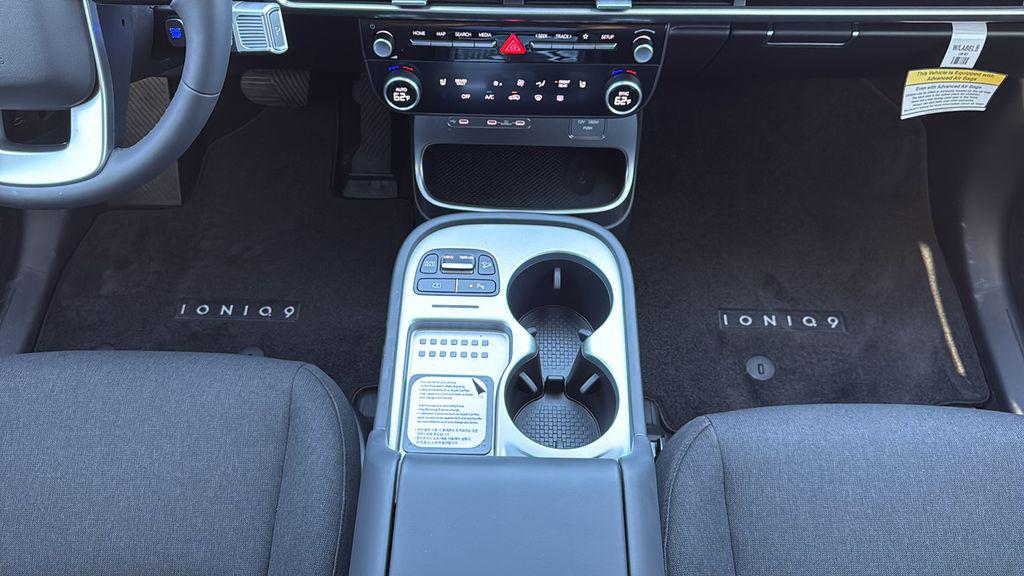 2026 Hyundai IONIQ 9 SE - Photo 23