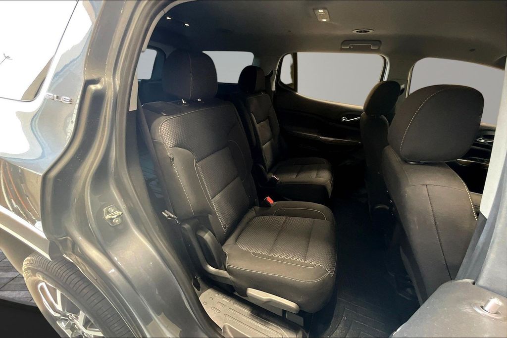 2022 GMC Acadia SLE - Photo 23