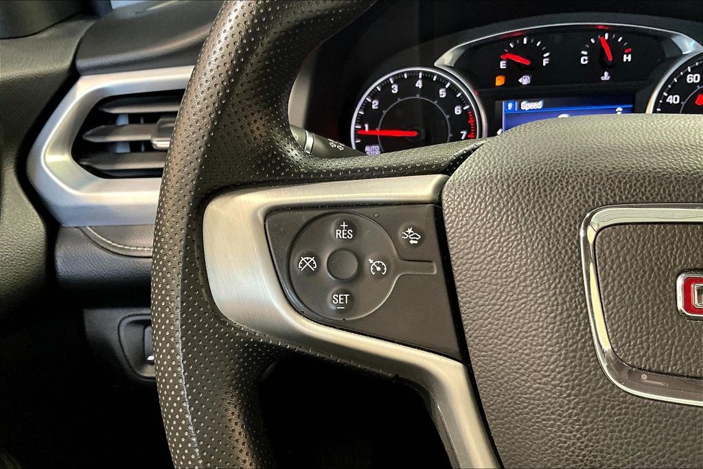 2022 GMC Acadia SLE - Photo 12