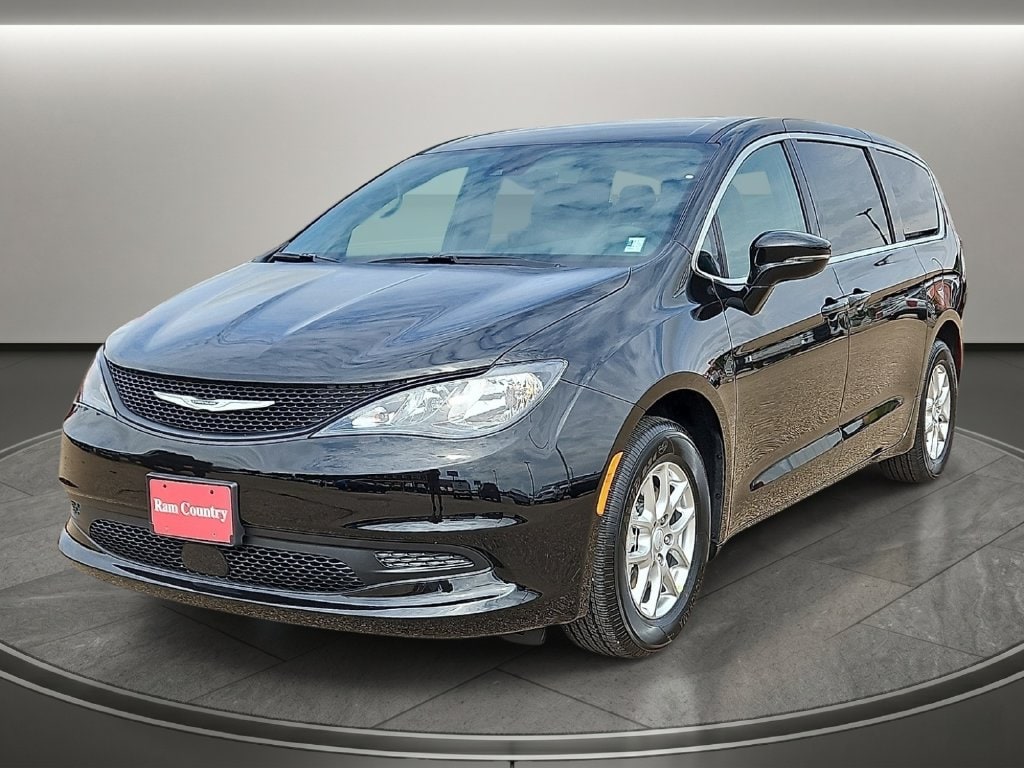 2027 Chrysler Voyager LX