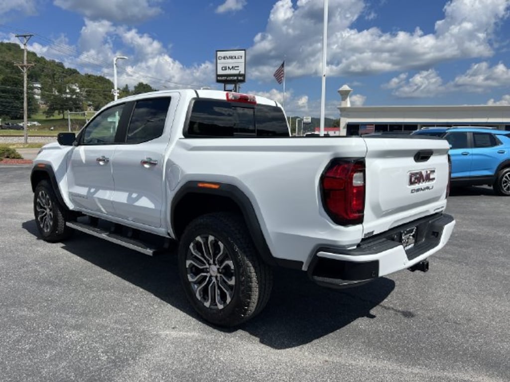 New 2026 GMC Canyon Denali Truck