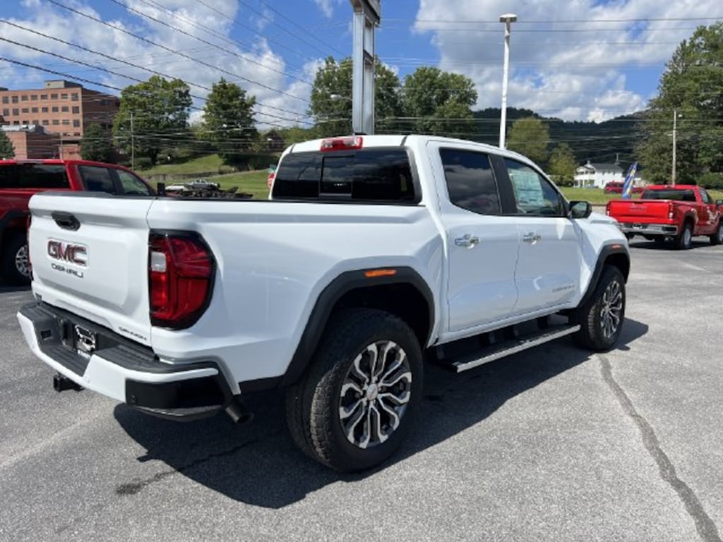 New 2026 GMC Canyon Denali Truck