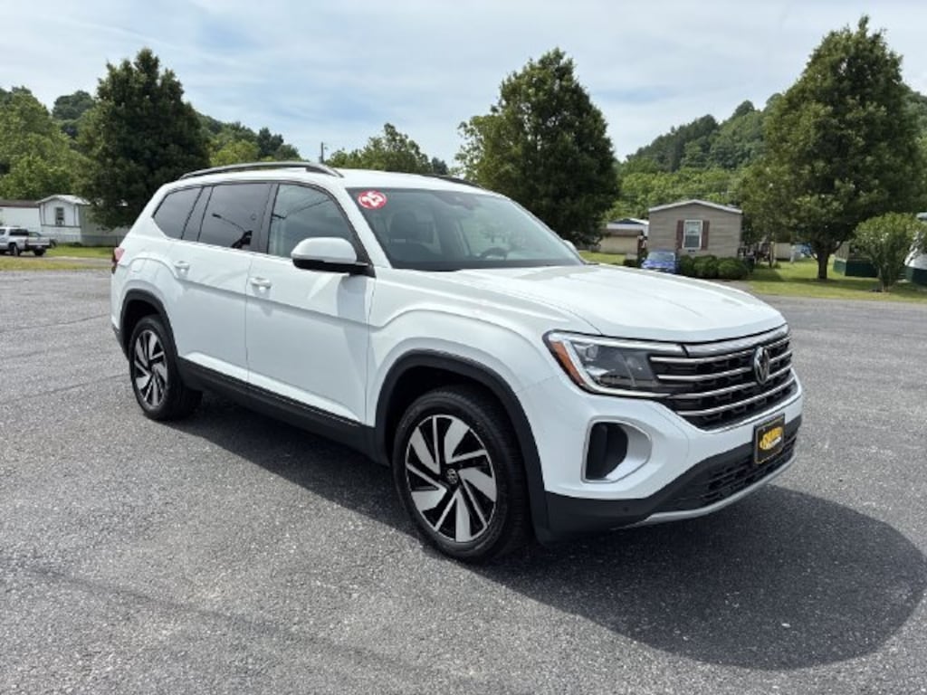 Used 2025 Volkswagen Atlas 2.0T SE w/Technology