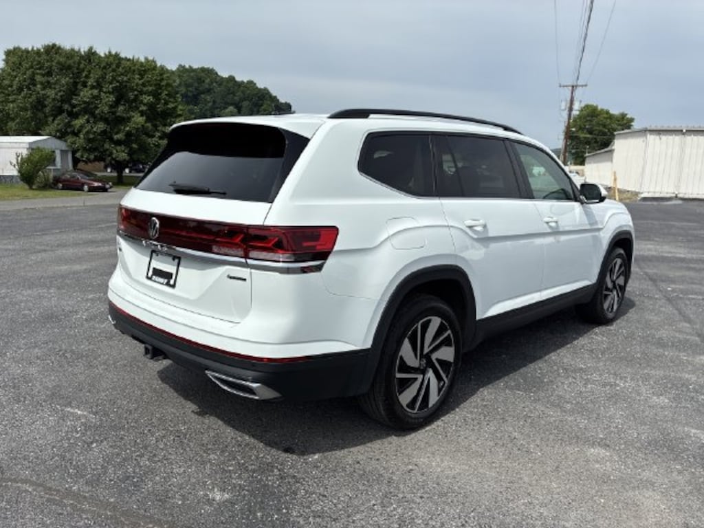 Used 2025 Volkswagen Atlas 2.0T SE w/Technology